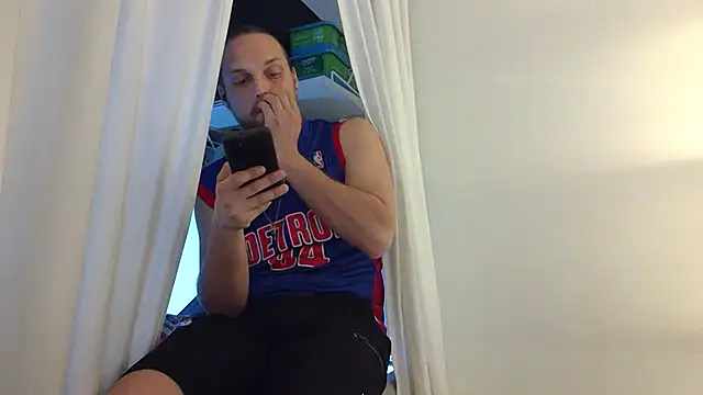 Snapshot of VitaminmanFL chatting on February 9, 2025, 8:56 pm VitaminmanFL online show from February 9, 2025, 8:56 pm