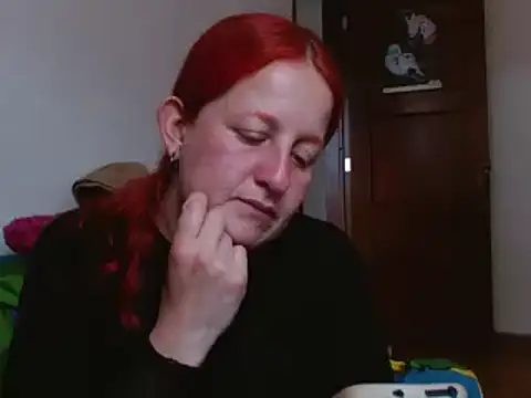 Snapshot of ViioletaMora chatting on September 15, 2025, 9:26 pm ViioletaMora online show from September 15, 2025, 9:26 pm