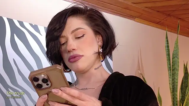 Hannah Borbon online show from September 30, 2025, 8:15 pm