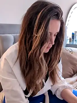 maliciaworld online show from February 25, 2026, 6:52 pm