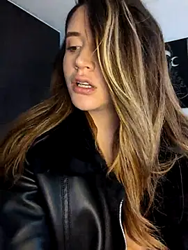 maliciaworld online show from March 5, 2026, 8:49 pm