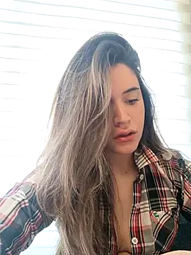 maliciaworld online show from February 12, 2025, 5:16 pm