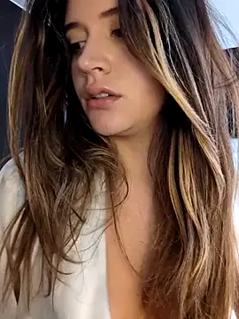 maliciaworld online show from February 12, 2026, 7:57 pm