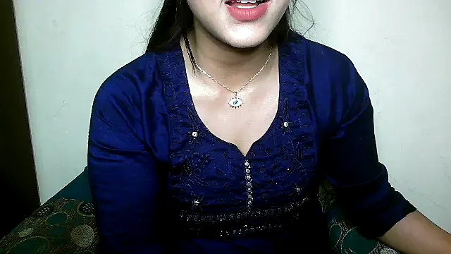 Snapshot of Princess_noorjahan chatting on February 11, 2025, 5:05 am Princess noorjahan online show from February 11, 2025, 5:05 am