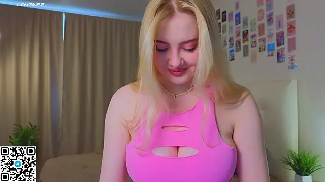 oliviabr0wn0 online show from October 19, 2025, 2:03 am