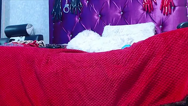 AyshaScott online show from November 26, 2025, 12:38 pm