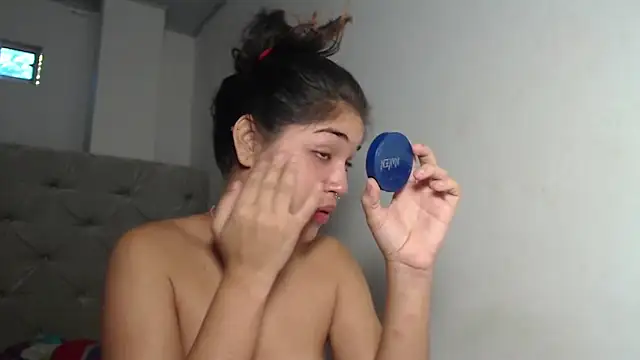 Melody phillips2 online show from December 20, 2025, 1:58 pm