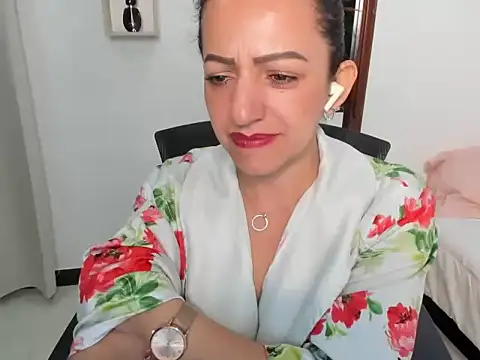 MonicaGarcia  online show from February 13, 2026, 9:48 pm