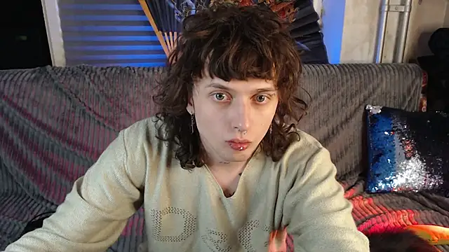 axxxturel online show from April 17, 2026, 5:16 pm