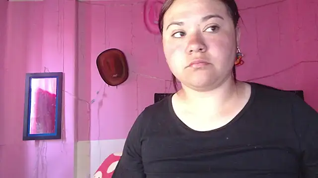 Snapshot of NikkiRous_ chatting on January 6, 2026, 1:48 pm NikkiRous online show from January 6, 2026, 1:48 pm