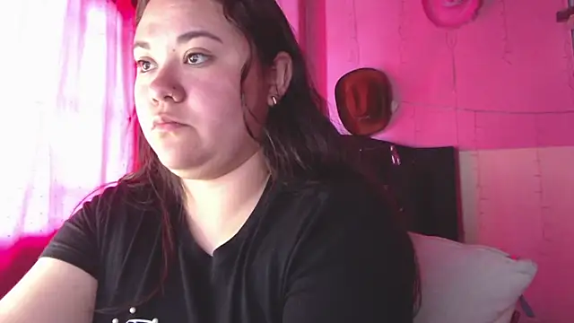 NikkiRous  online show from February 22, 2026, 3:35 pm