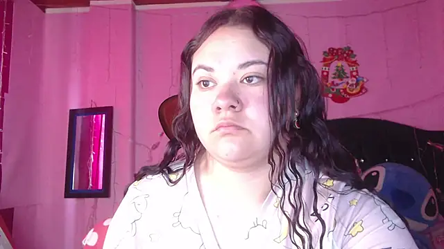 NikkiRous  online show from November 18, 2025, 2:09 pm