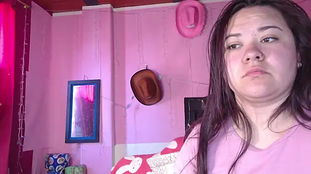 Snapshot of NikkiRous_ chatting on December 15, 2025, 1:17 pm NikkiRous online show from December 15, 2025, 1:17 pm