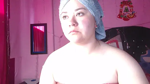 NikkiRous  online show from October 22, 2025, 12:37 pm