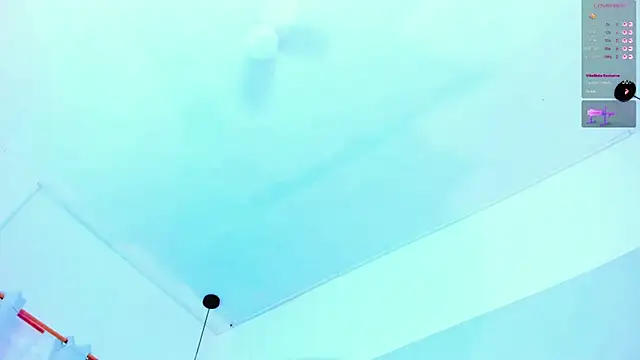 Emily Gil1 online show from September 9, 2025, 2:04 pm