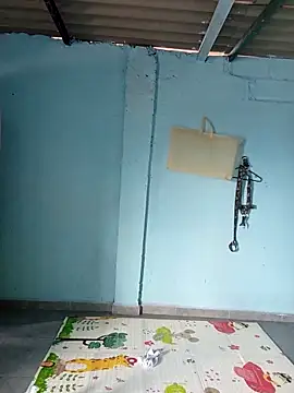 Lara Asher online show from October 18, 2025, 6:21 pm