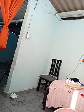 Lara Asher online show from October 7, 2025, 8:10 pm