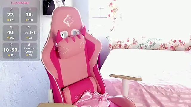 Lara Asher online show from March 2, 2025, 4:03 pm