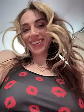 BrattyBae xo online show from February 7, 2026, 6:27 pm