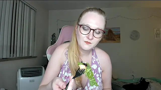 Snapshot of AudreyMadisonX chatting on February 15, 2025, 6:55 am AudreyMadisonX online show from February 15, 2025, 6:55 am