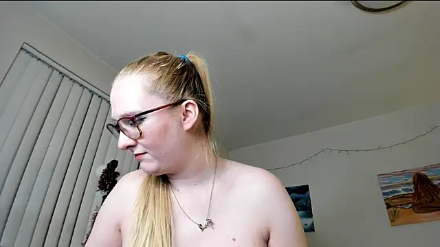 Snapshot of AudreyMadisonX chatting on February 4, 2025, 3:00 am AudreyMadisonX online show from February 4, 2025, 3:00 am