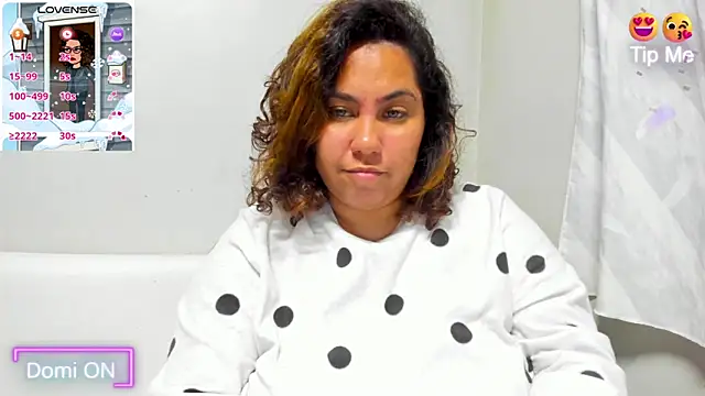 isobeladams20 online show from January 25, 2025, 9:57 pm