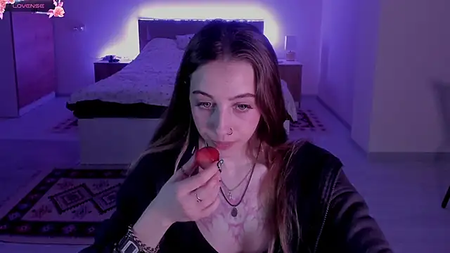 MelodyElf online show from April 17, 2026, 4:43 pm