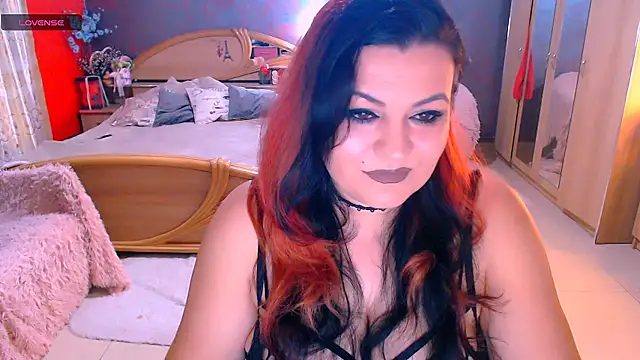 Ariellefoxy online show from February 5, 2026, 7:32 pm