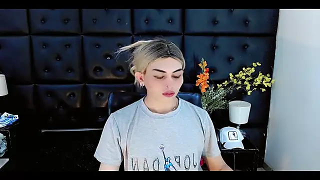 Daniela Pink  online show from February 13, 2026, 7:58 pm