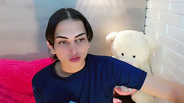 Daniela Pink  online show from October 16, 2025, 7:55 pm