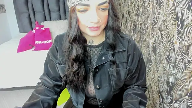 Snapshot of Anhell7_x chatting on November 6, 2025, 7:40 pm Anhell7 x online show from November 6, 2025, 7:40 pm