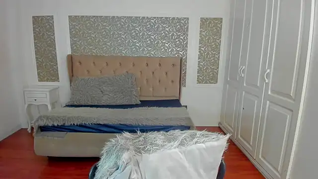 KimWessel  online show from October 21, 2025, 7:57 pm