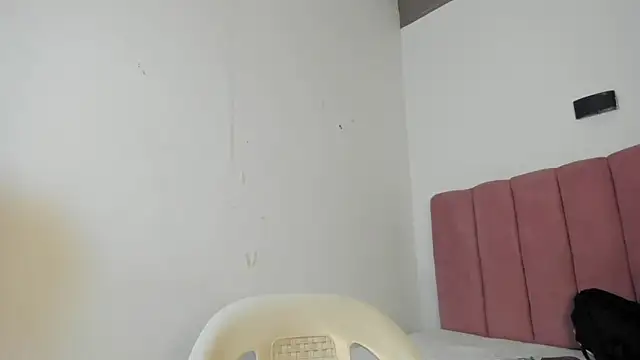 Tahira 21  online show from March 25, 2026, 8:52 pm