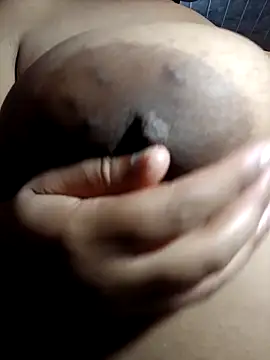 Fantasy1976 online show from November 7, 2025, 4:33 pm