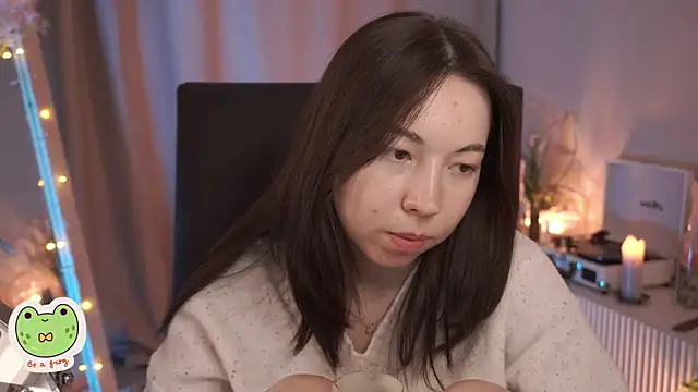 Snapshot of Sarah_Son chatting on March 7, 2025, 11:51 am Sarah Son online show from March 7, 2025, 11:51 am