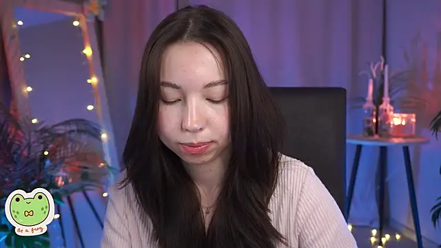 Snapshot of Sarah_Son chatting on February 10, 2025, 8:42 am Sarah Son online show from February 10, 2025, 8:42 am