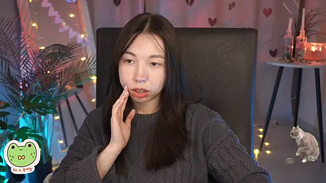 Snapshot of Sarah_Son chatting on February 17, 2025, 11:44 am Sarah Son online show from February 17, 2025, 11:44 am