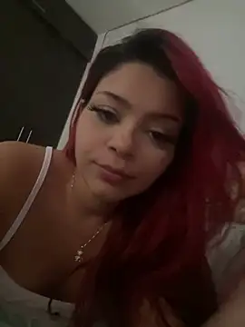 redgirlofficial online show from May 20, 2026, 9:34 pm
