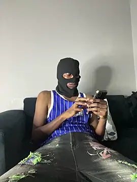 Gifttheskimaskboy online show from March 28, 2026, 10:22 pm