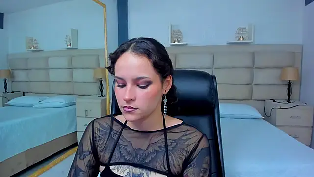 AnnyThompson  online show from October 16, 2025, 9:12 pm