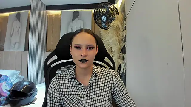 AnnyThompson  online show from March 28, 2026, 10:55 pm