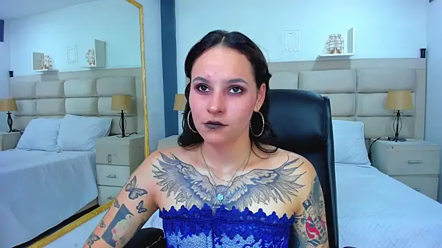 AnnyThompson  online show from September 15, 2025, 8:42 pm