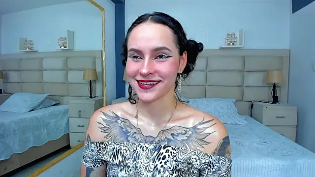 AnnyThompson  online show from September 10, 2025, 9:47 pm