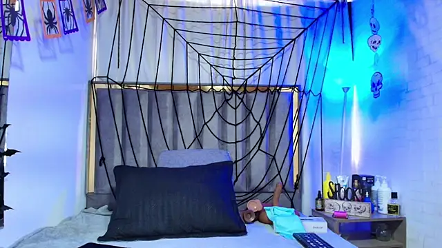 Zoe Curvy online show from October 29, 2025, 12:48 pm