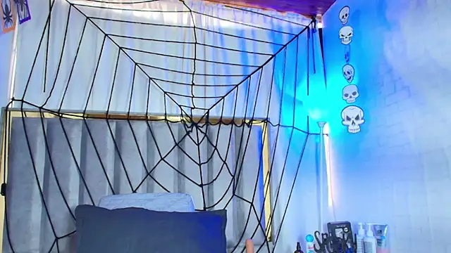 Zoe Curvy online show from October 16, 2025, 12:24 pm