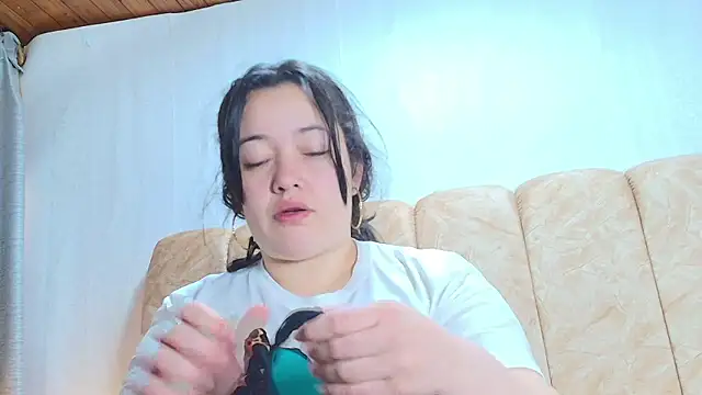 Zoe Curvy online show from January 12, 2026, 12:23 pm