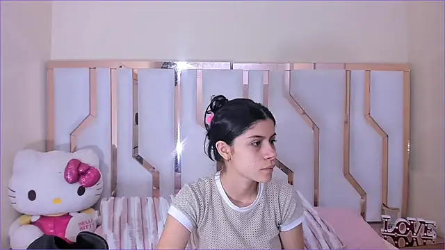 Snapshot of TifanyChill chatting on October 3, 2025, 7:26 pm TifanyChill online show from October 3, 2025, 7:26 pm
