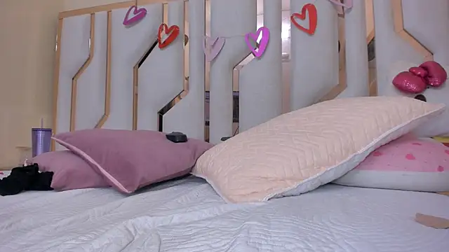 Snapshot of TifanyChill chatting on February 21, 2025, 10:59 pm TifanyChill online show from February 21, 2025, 10:59 pm