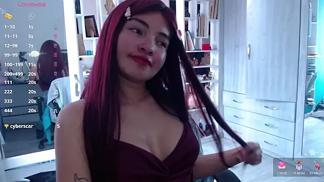 Snapshot of lauvelez__ chatting on March 10, 2026, 4:00 pm lauvelez online show from March 10, 2026, 4:00 pm