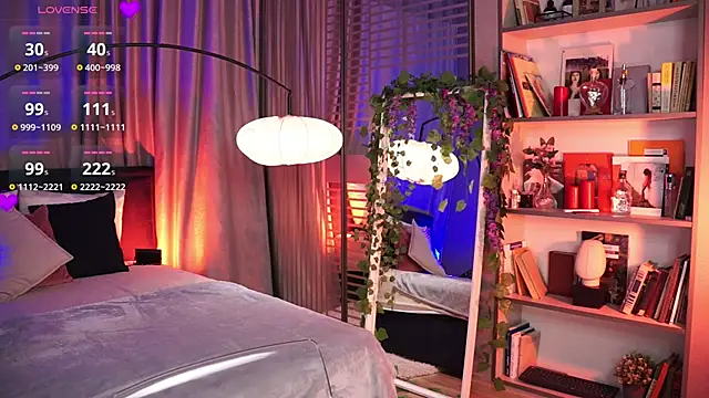 LunaNight online show from March 16, 2025, 11:37 pm